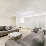 Amphitriti Hotel